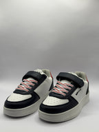 Gas sneakers