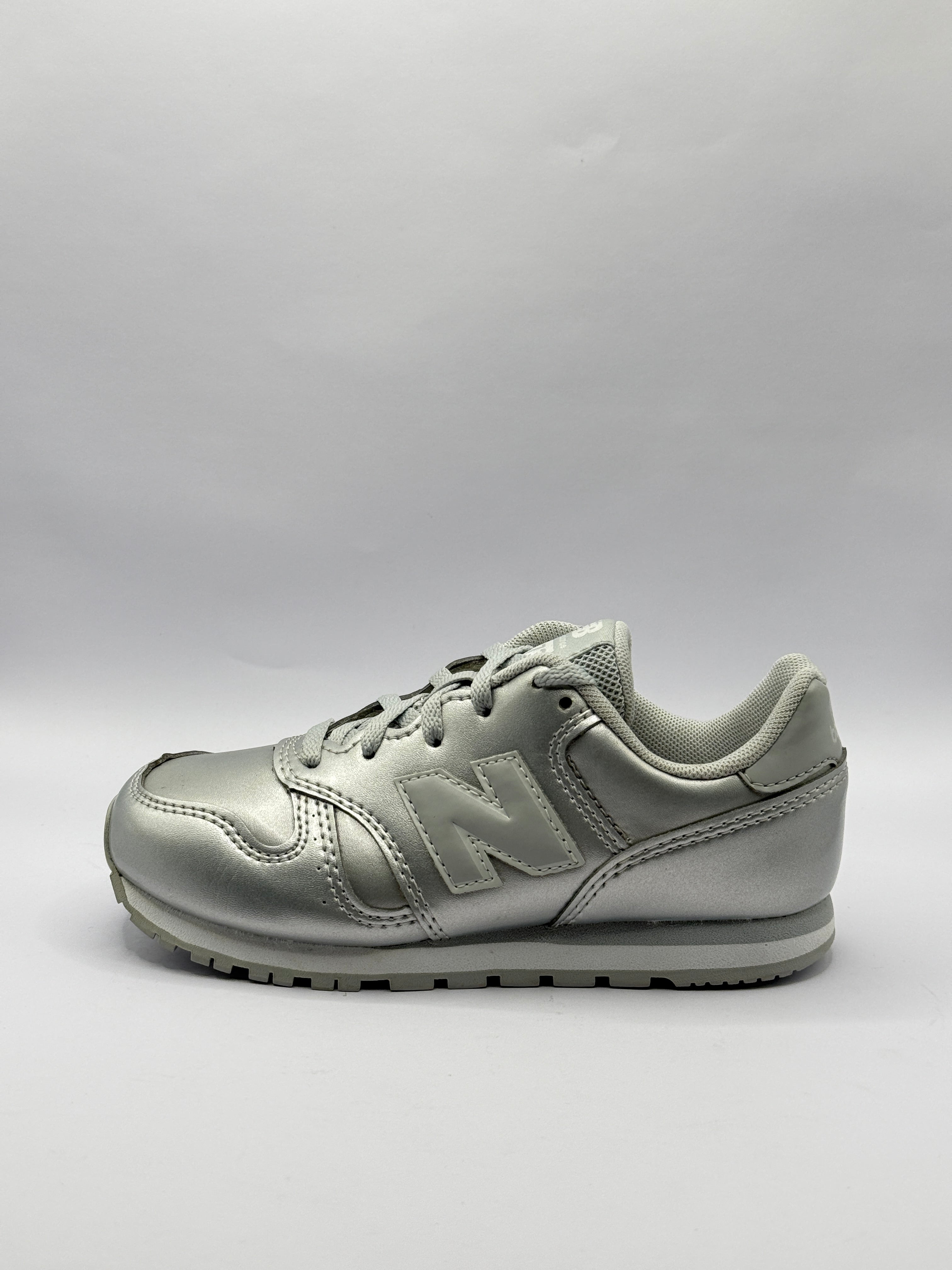 New Balance 373