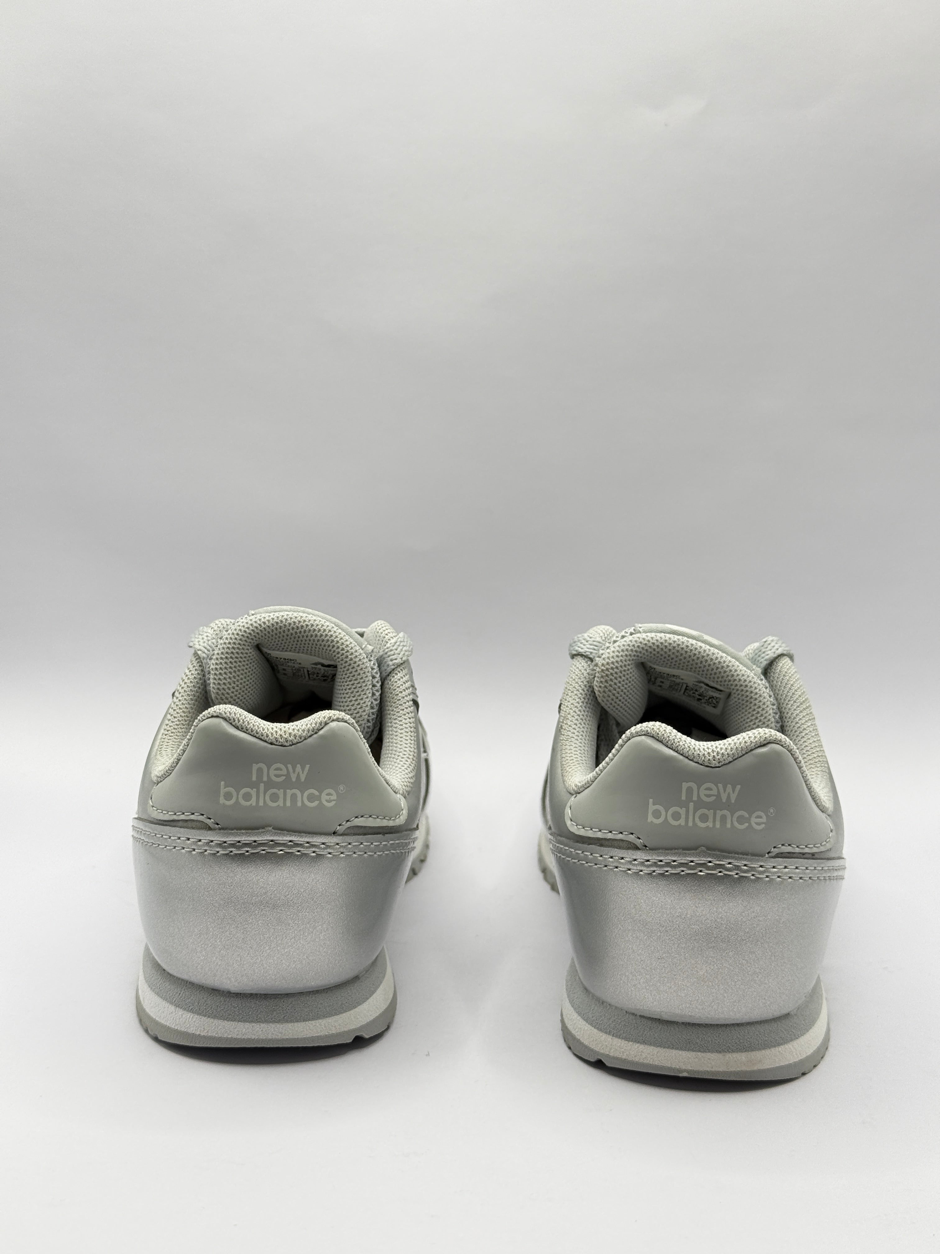 New Balance 373