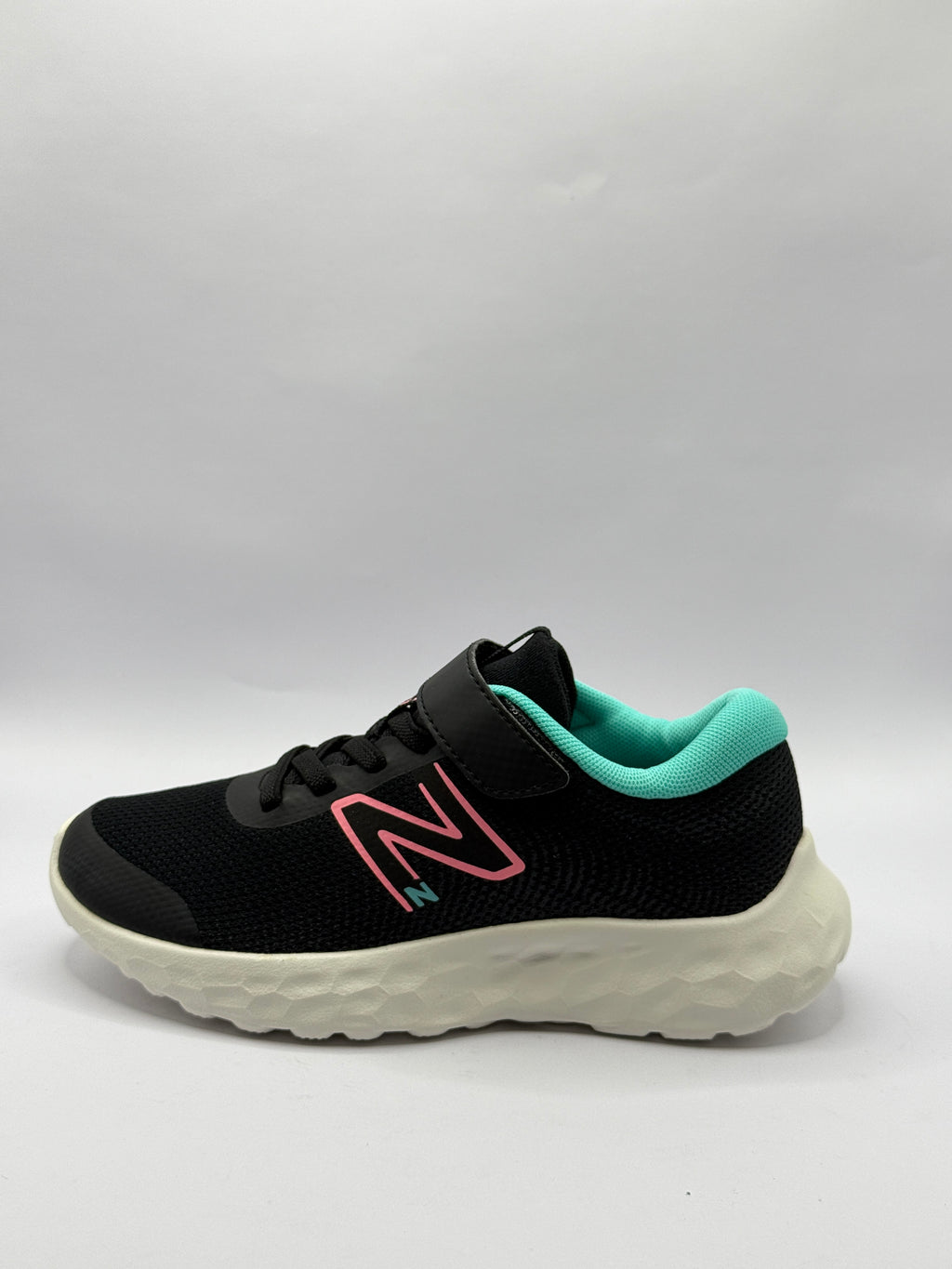 New Balance 520