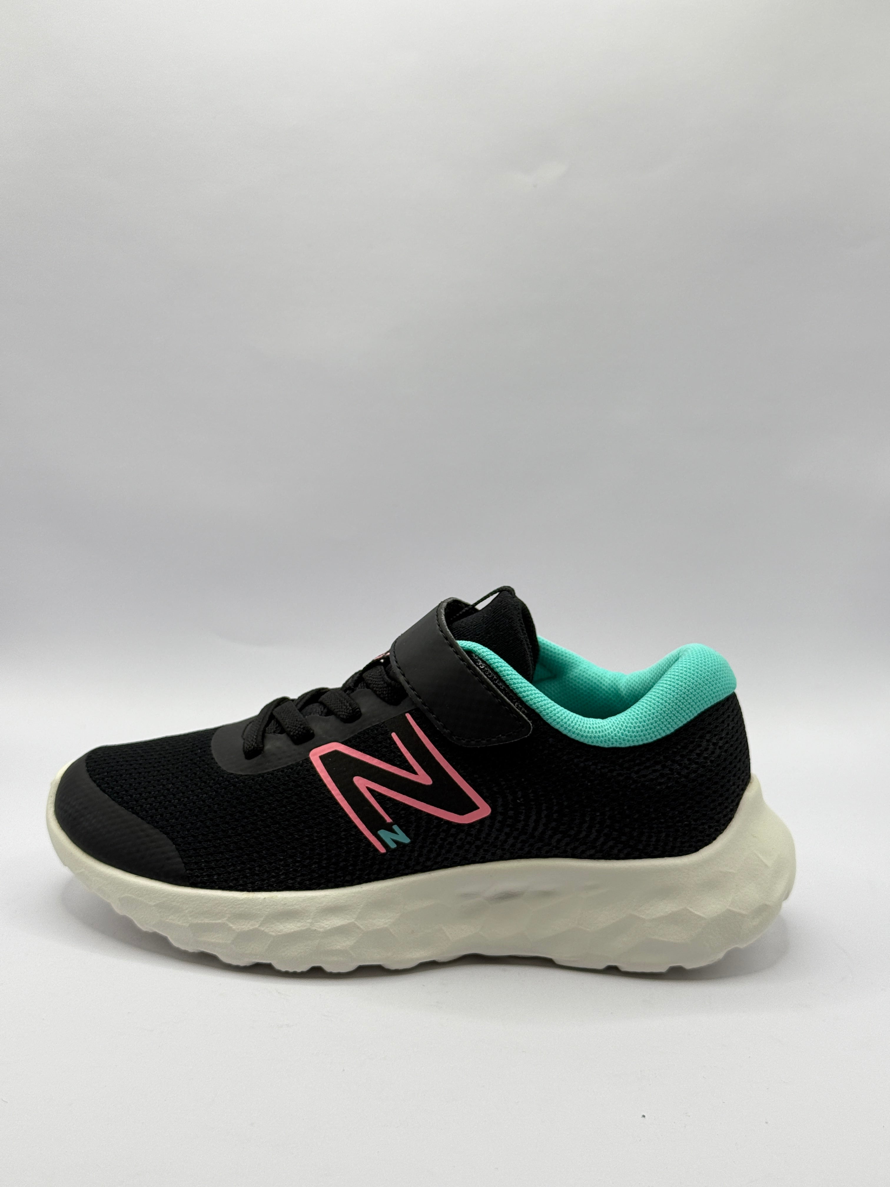 New Balance 520