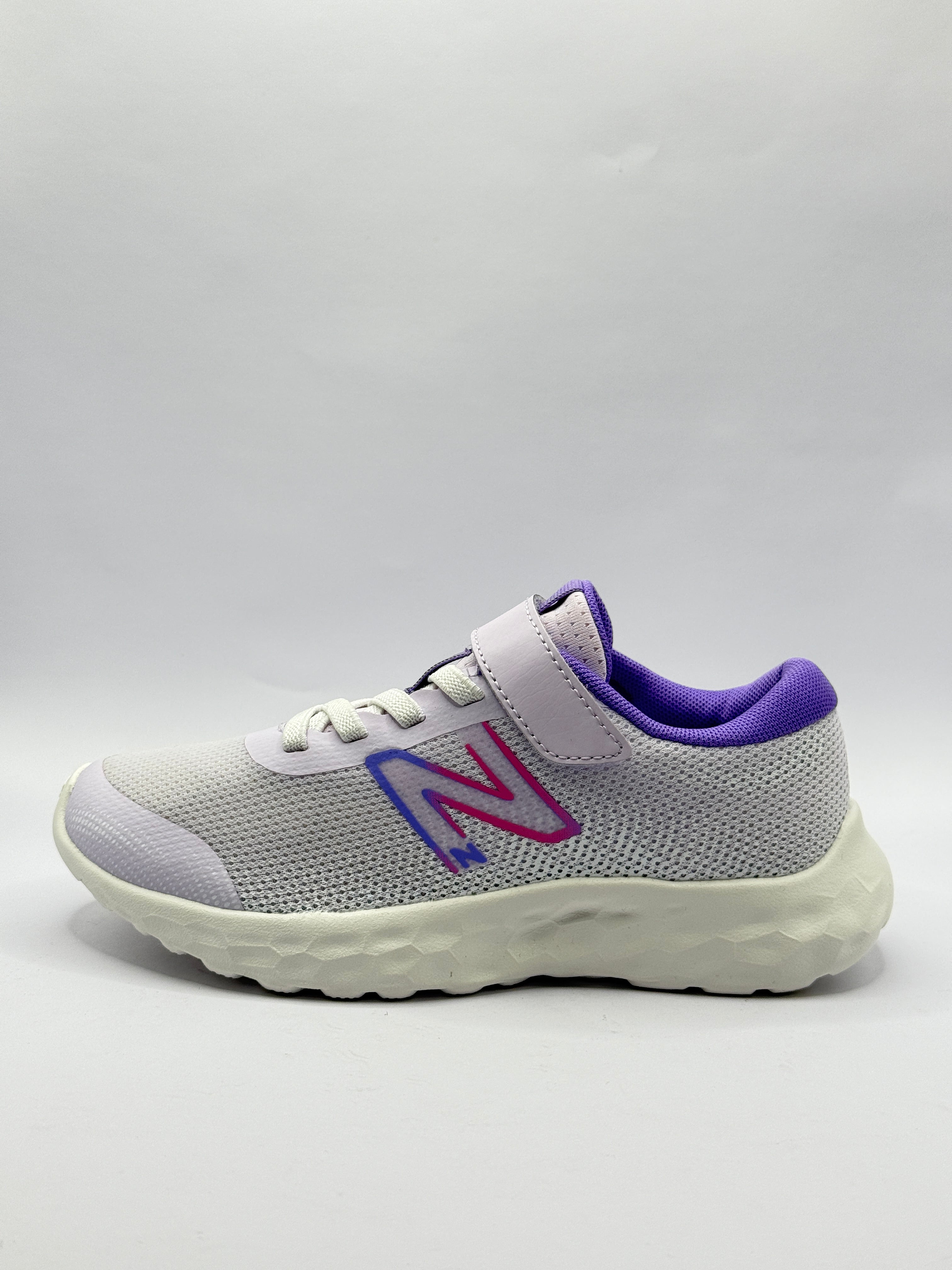 New Balance 520