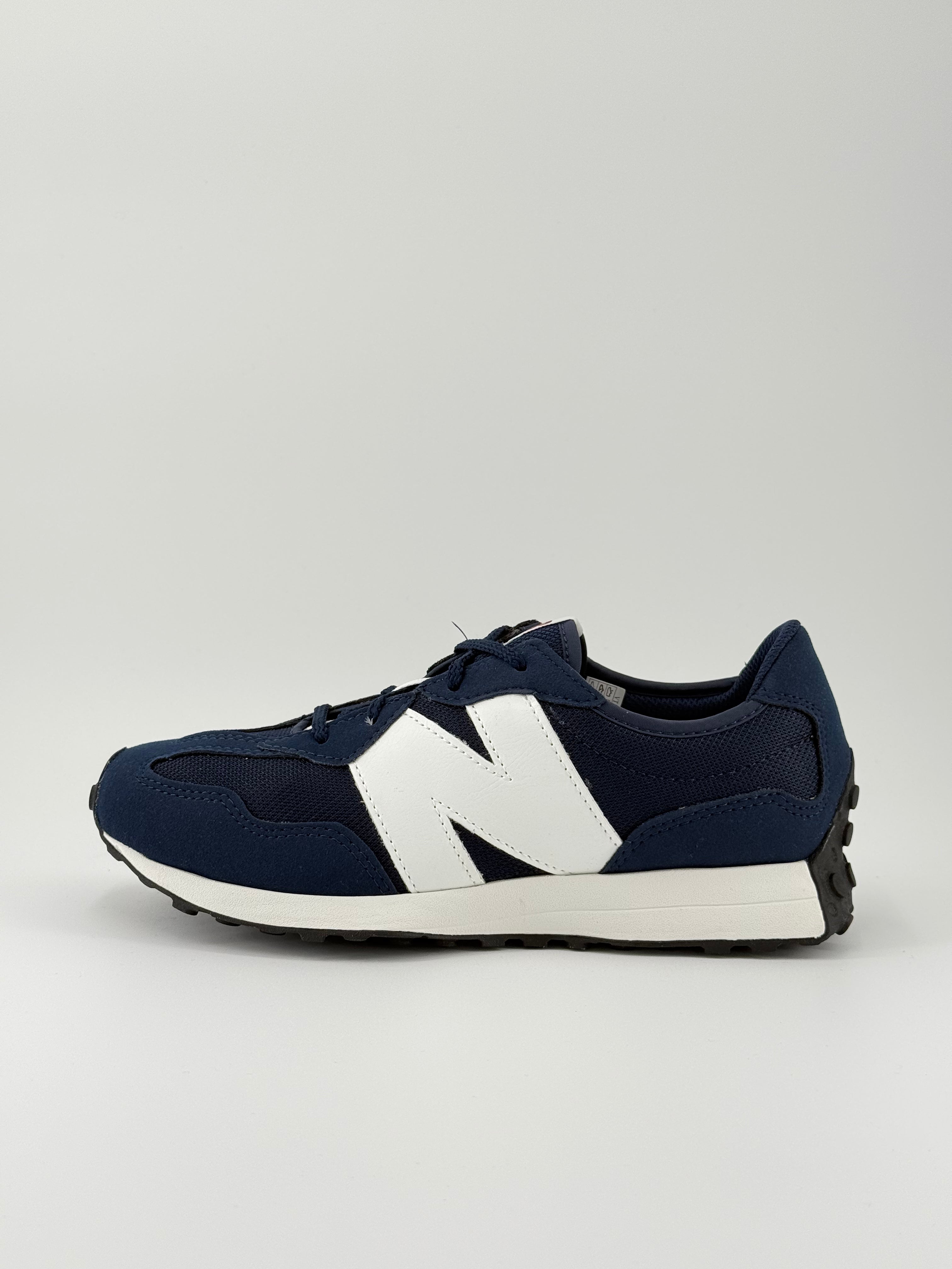 New Balance 327