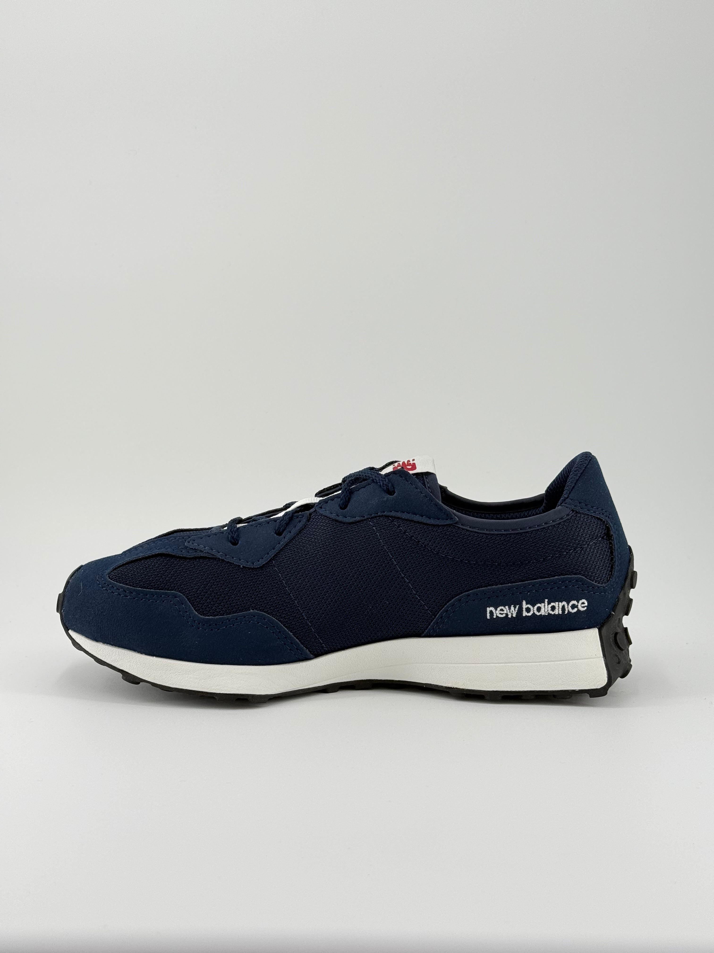 New Balance 327
