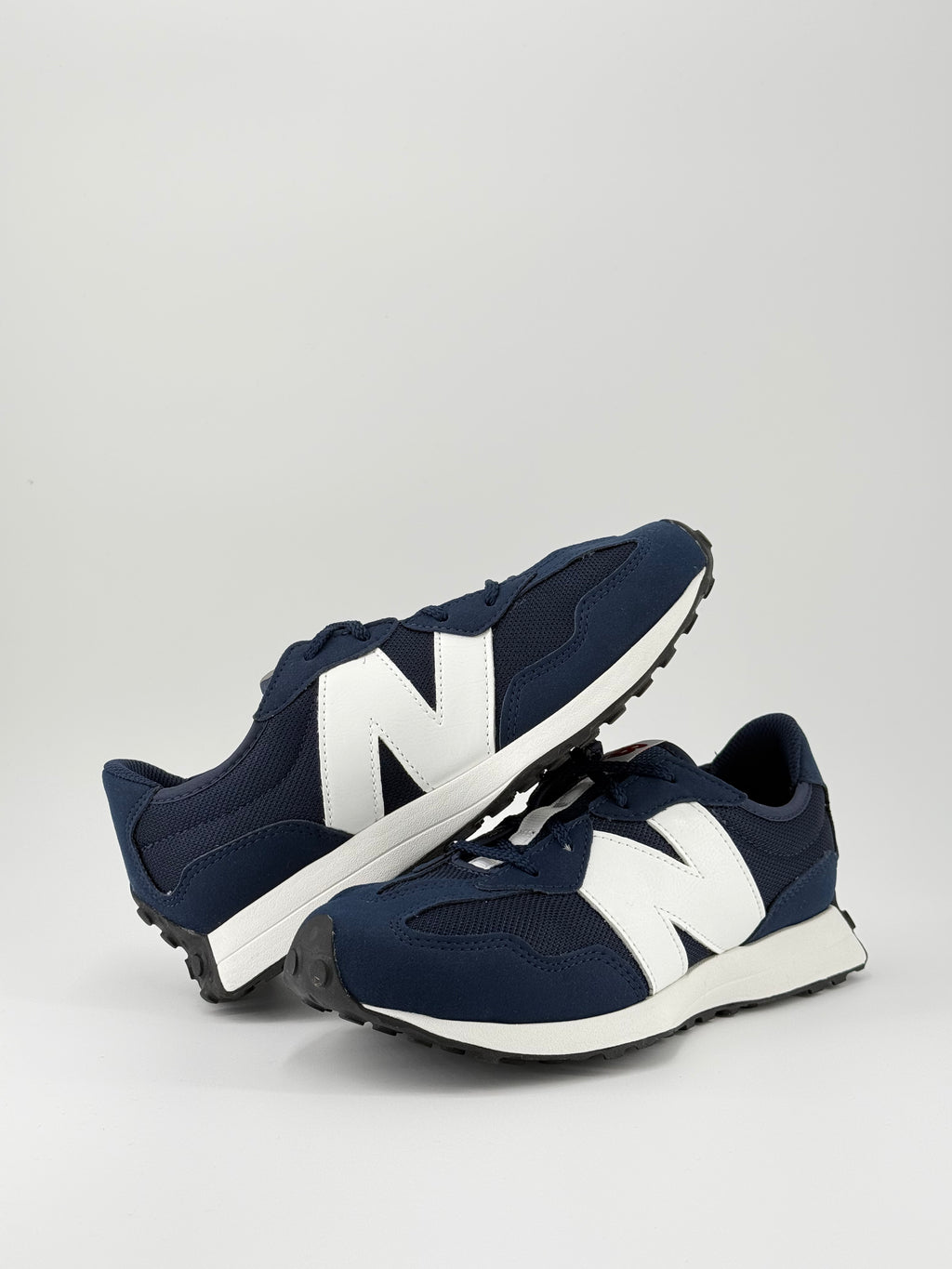 New Balance 327
