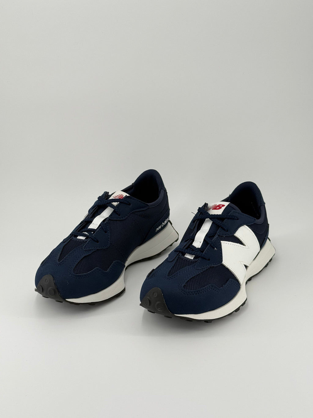 New Balance 327