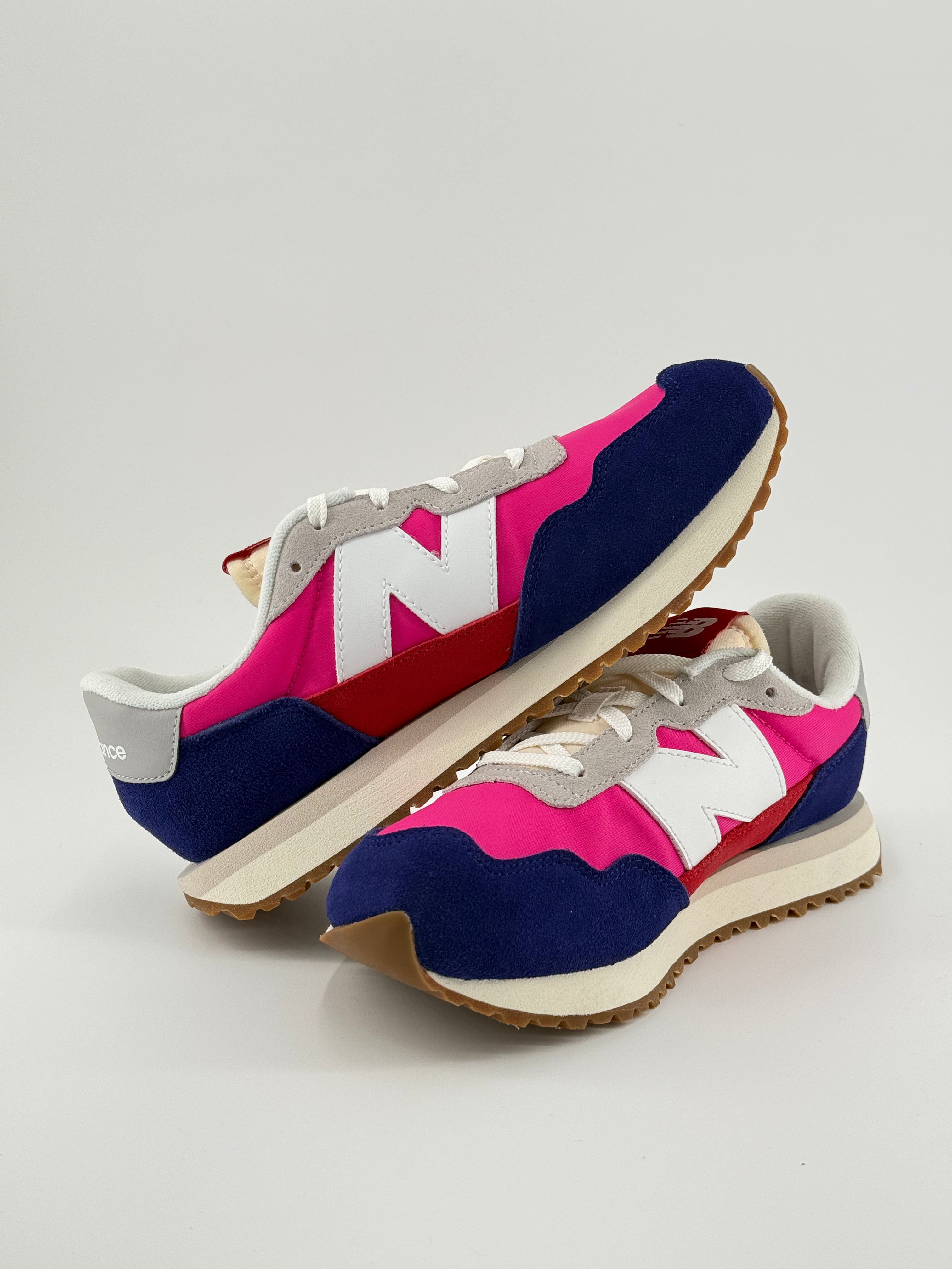 New Balance 237