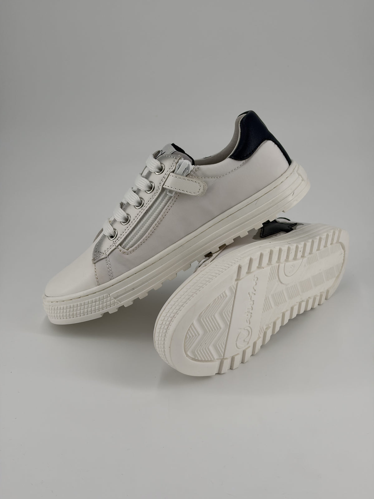 Naturino Kokie Zip — White–Navy